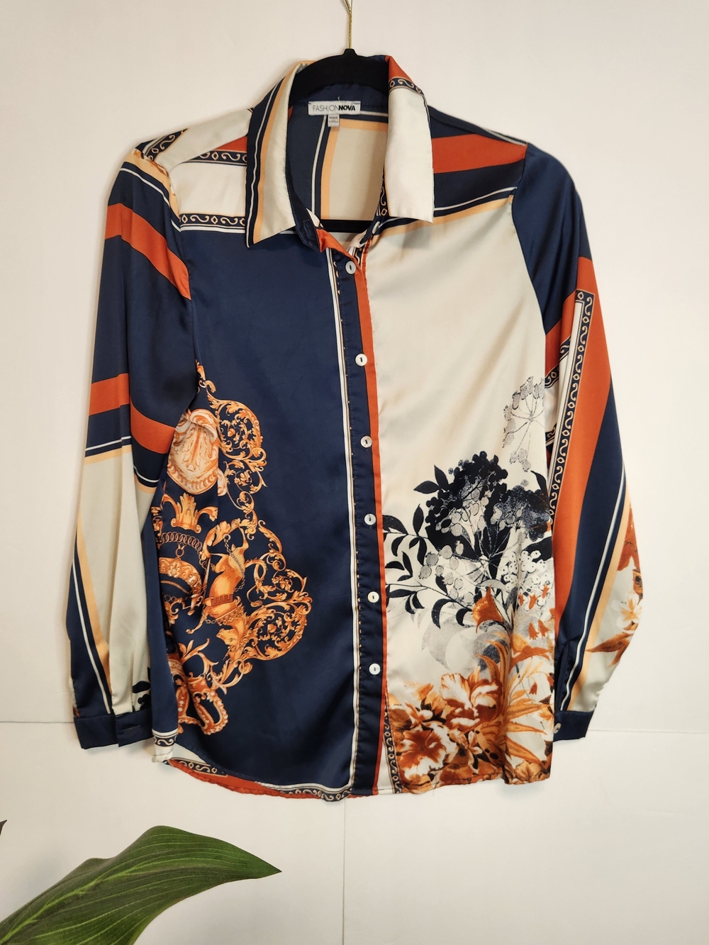 Fashion Nova Women's Navy & Rust Patterned Button-Up Shirt